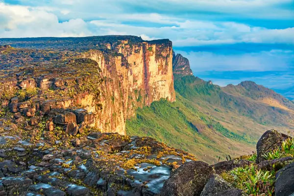 Desafios no Monte Roraima, A Jornada pelos Tepuis Entre Brasil e Guiana