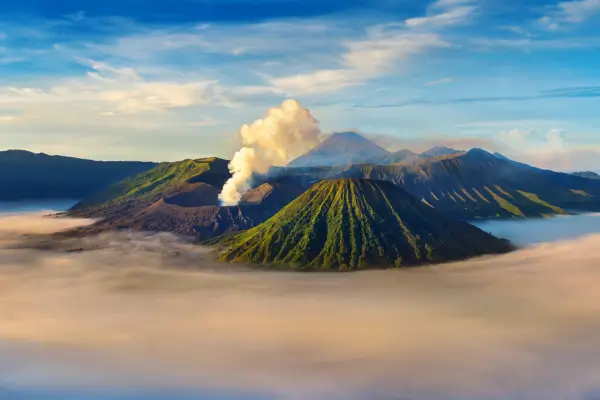 Como Fazer a Subida Íngreme Até a Cratera do Vulcão no Monte Nyiragongo na República Democrática do Congo
